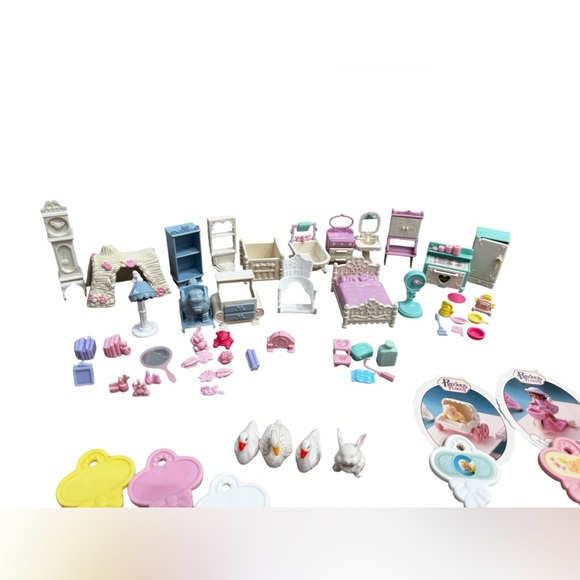 Vintage Fisher Price Precious Places Toy Lot: Houses, Figures, Accessories - Picture 10 of 15